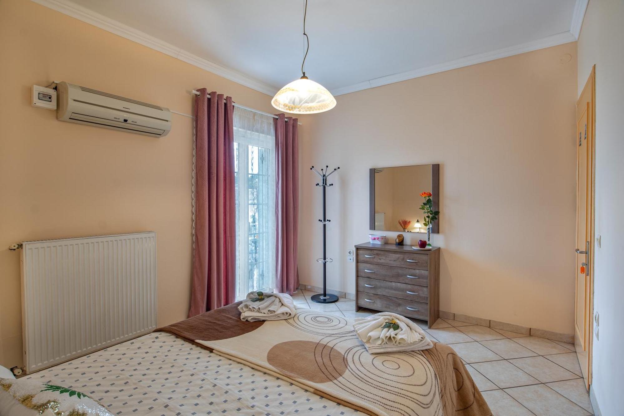 House Of Velenia - 2 Bedroom Apartment Near Old Town, Airport And Bus Station Corfu  Buitenkant foto