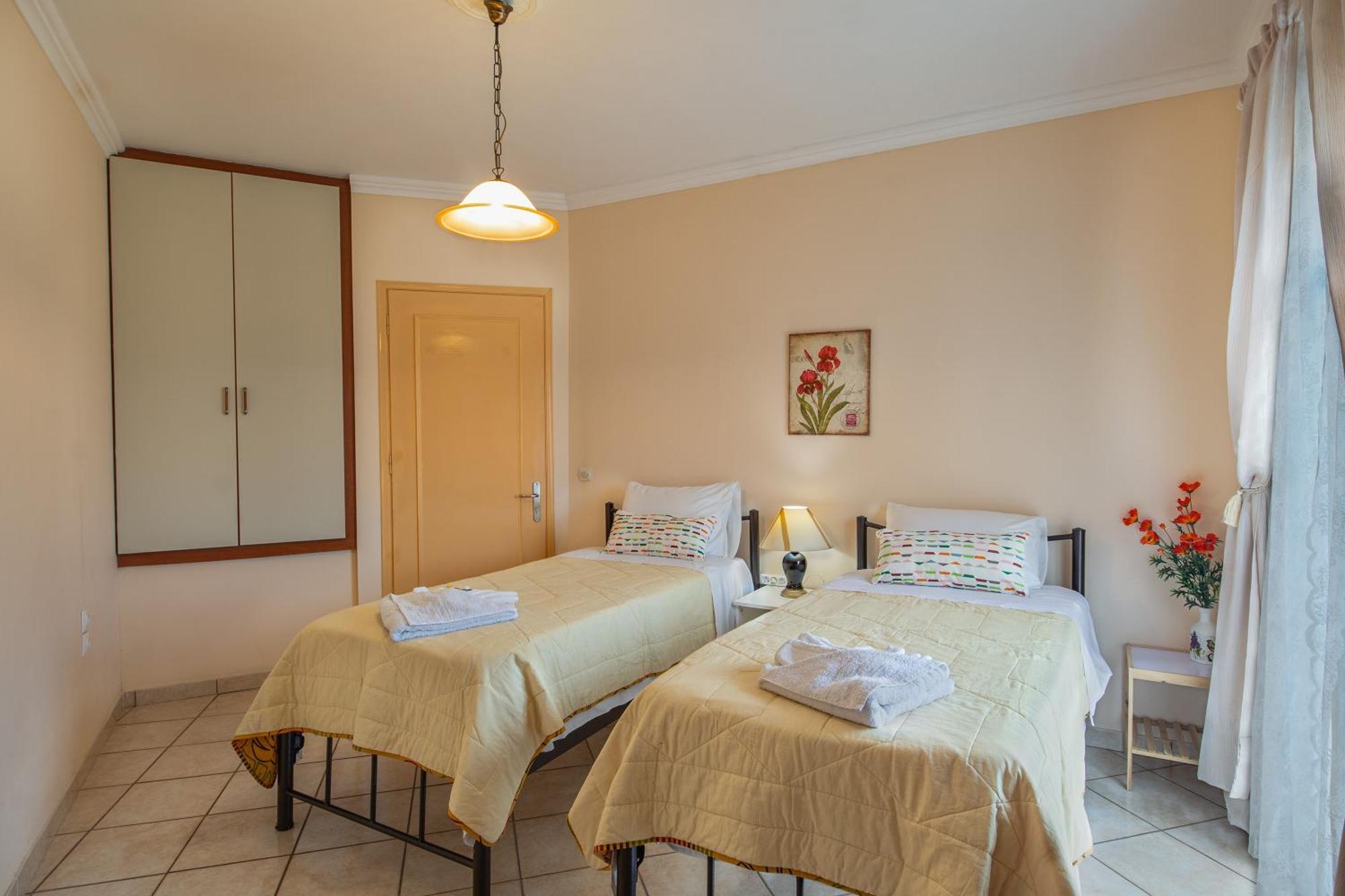 House Of Velenia - 2 Bedroom Apartment Near Old Town, Airport And Bus Station Corfu  Buitenkant foto